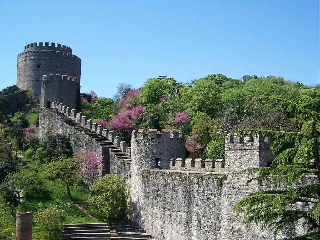  Istanbul City Walls – The Walls of Constantinople