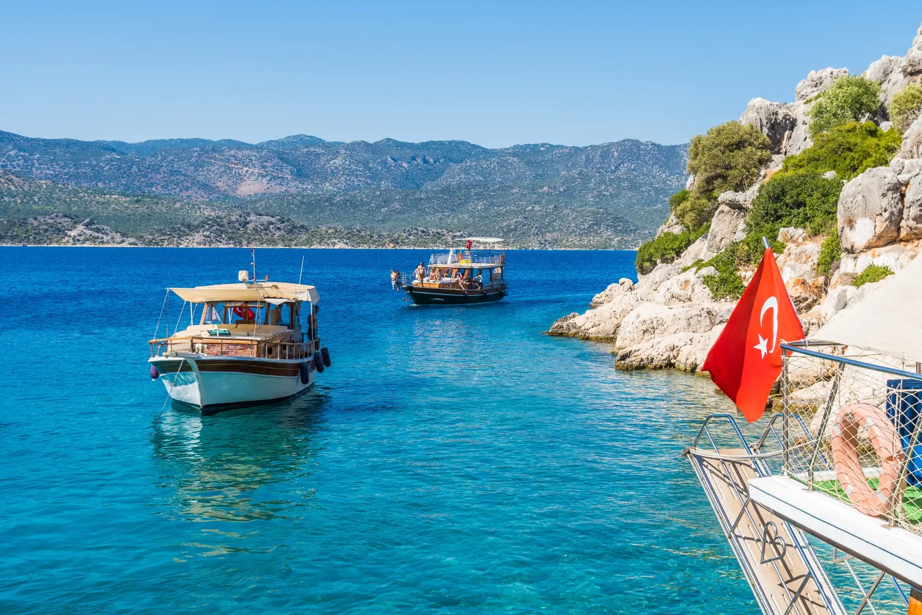   1 hours boat trip from old town