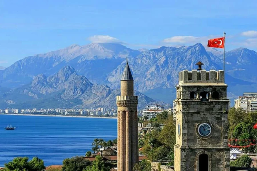 3 nights and 4 days guided travel package in Antalya